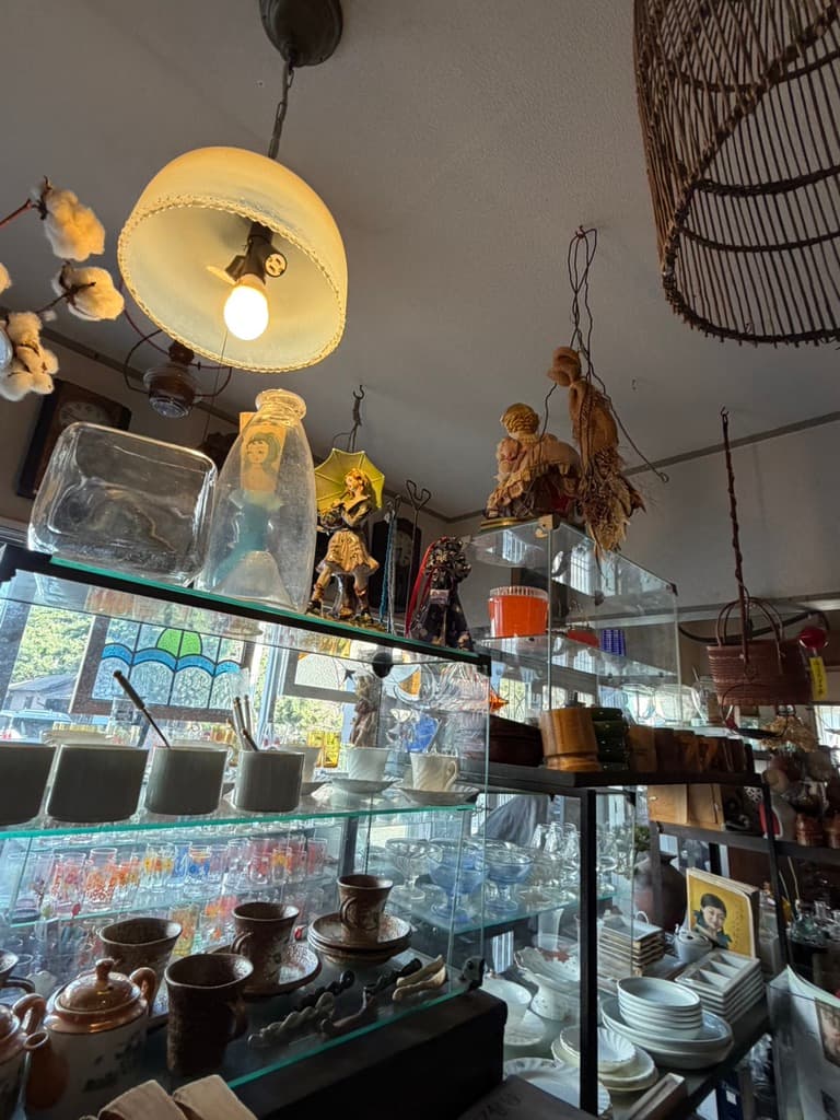 アンティークショップの店内